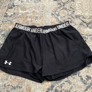 Has dust from moving